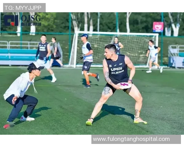 深圳飞盘队战术解析:如何在比赛中运用策略提升团队协作与胜率 深圳飞盘队战术解析:如何在比赛中运用策略提升团队协作与胜率